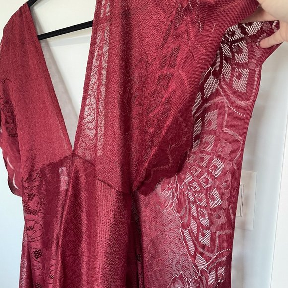 Red lace maxi dress - Picture 3 of 6
